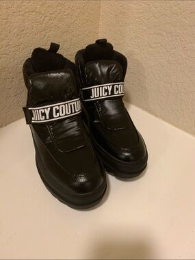Juicy Couture Veronica Snow boots size 9